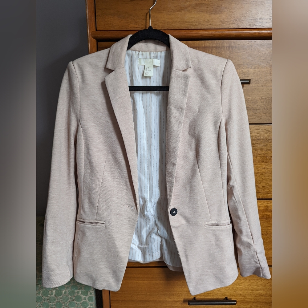 H&M light pink blazer, size 6